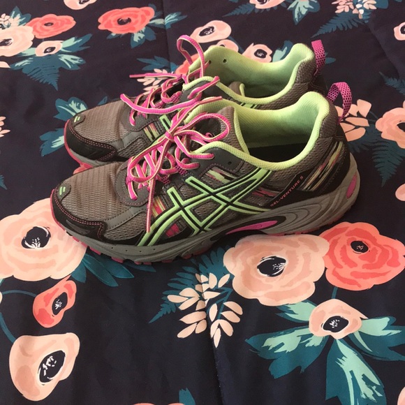 ASICS shoes - Picture 3 of 4